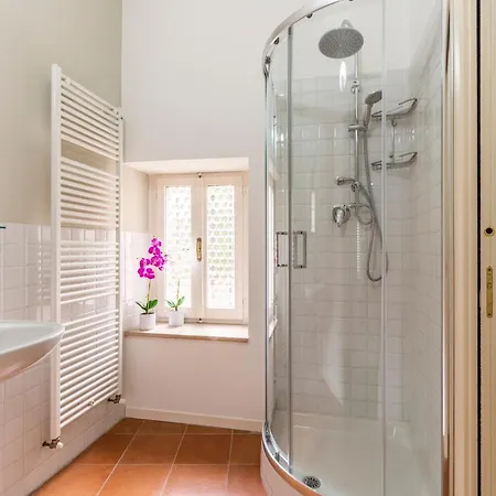 Gioia Holiday House דירה